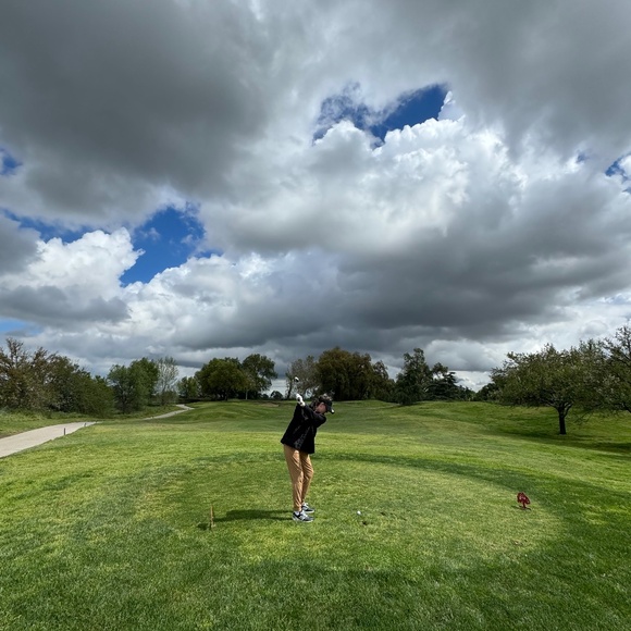 Meet your Posher, Tiffani - Picture 1 of 1